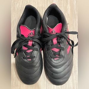 Girl’s cleats size 13k